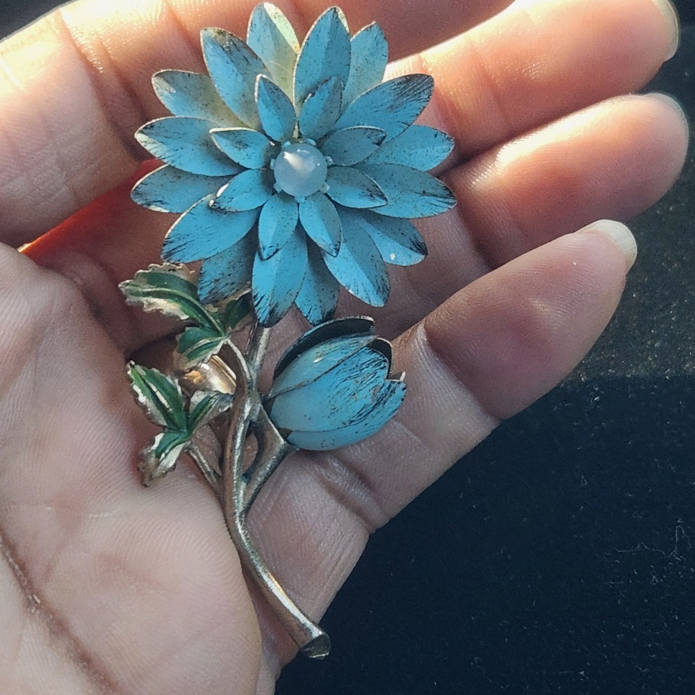 Vintage Blue Enamel Flower Brooch Gold Tone Daisy Floral Pin 3 Inch